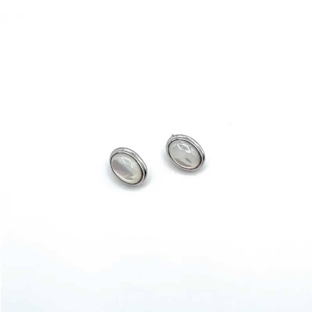 Silver Pearl Shell Earring